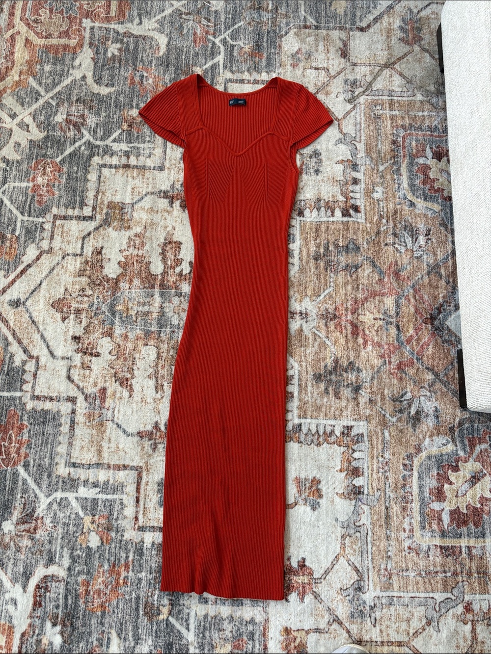 GAP Ribbed Short-Sleeve Maxi Dress in Rust Red